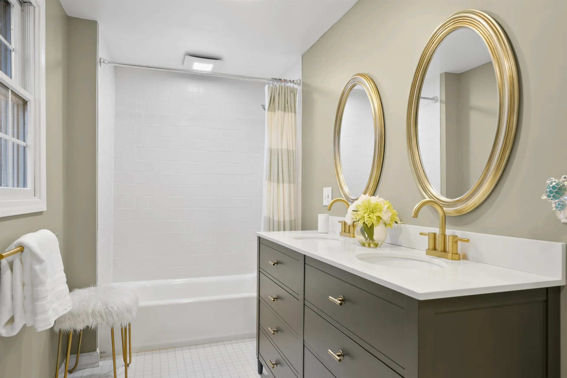 10 Barrington Drive Bedford NH 03110