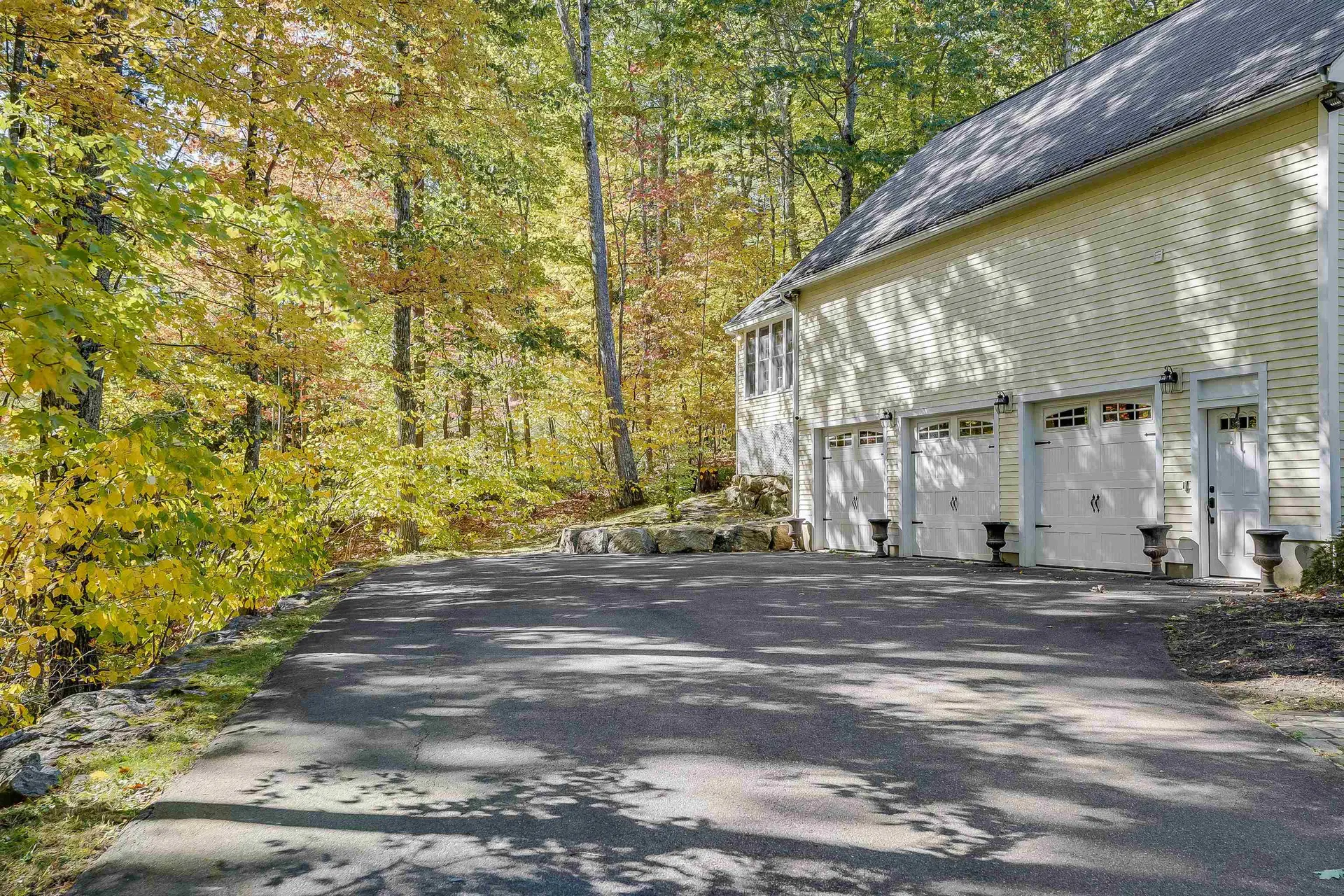 10 Barrington Drive Bedford NH 03110