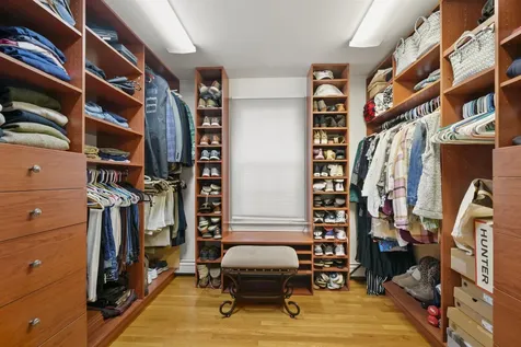 10 Barrington Drive Bedford NH 03110