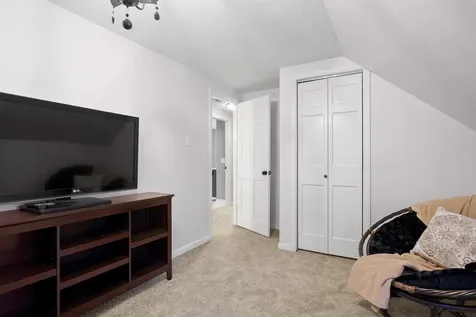 10 Barrington Drive Bedford NH 03110