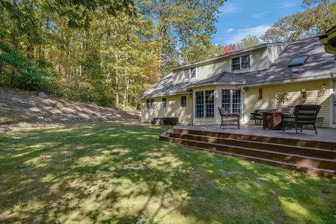 10 Barrington Drive Bedford NH 03110