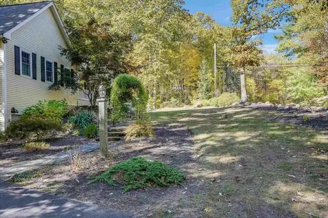 10 Barrington Drive Bedford NH 03110