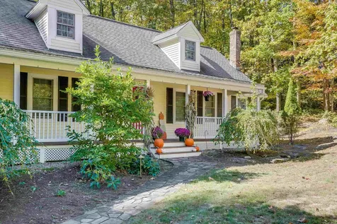 10 Barrington Drive Bedford NH 03110