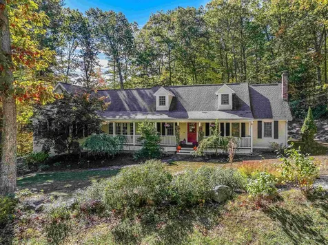 10 Barrington Drive Bedford NH 03110