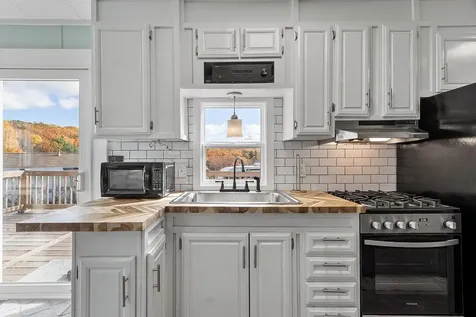 194 Buckley Road Weare NH 03281