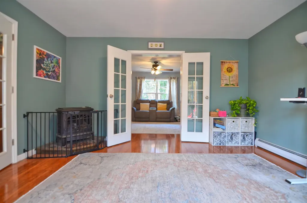 131 Flaghole Road Andover NH 03216