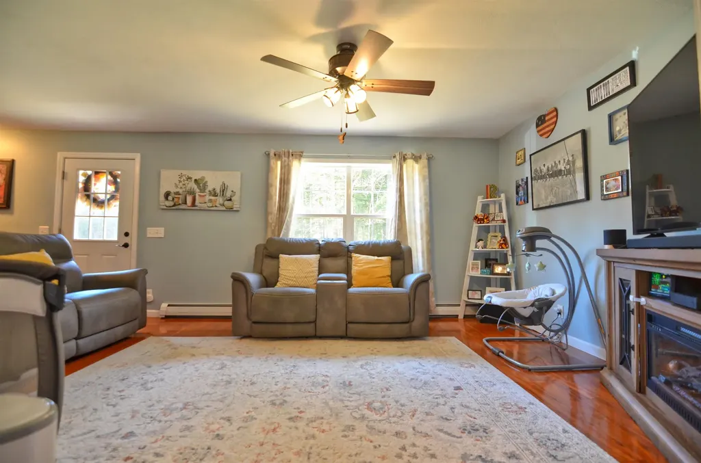 131 Flaghole Road Andover NH 03216