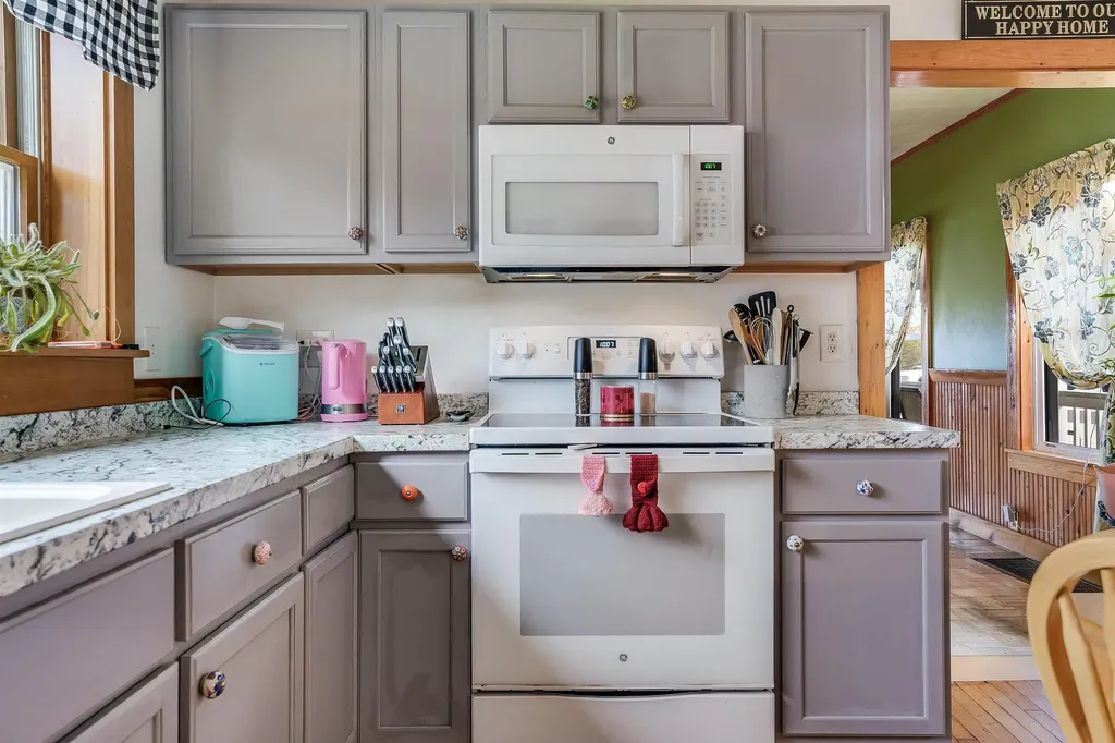 44 Osgood Road Milford NH 03055