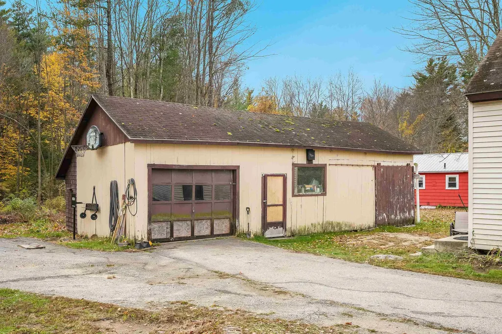 44 Osgood Road Milford NH 03055