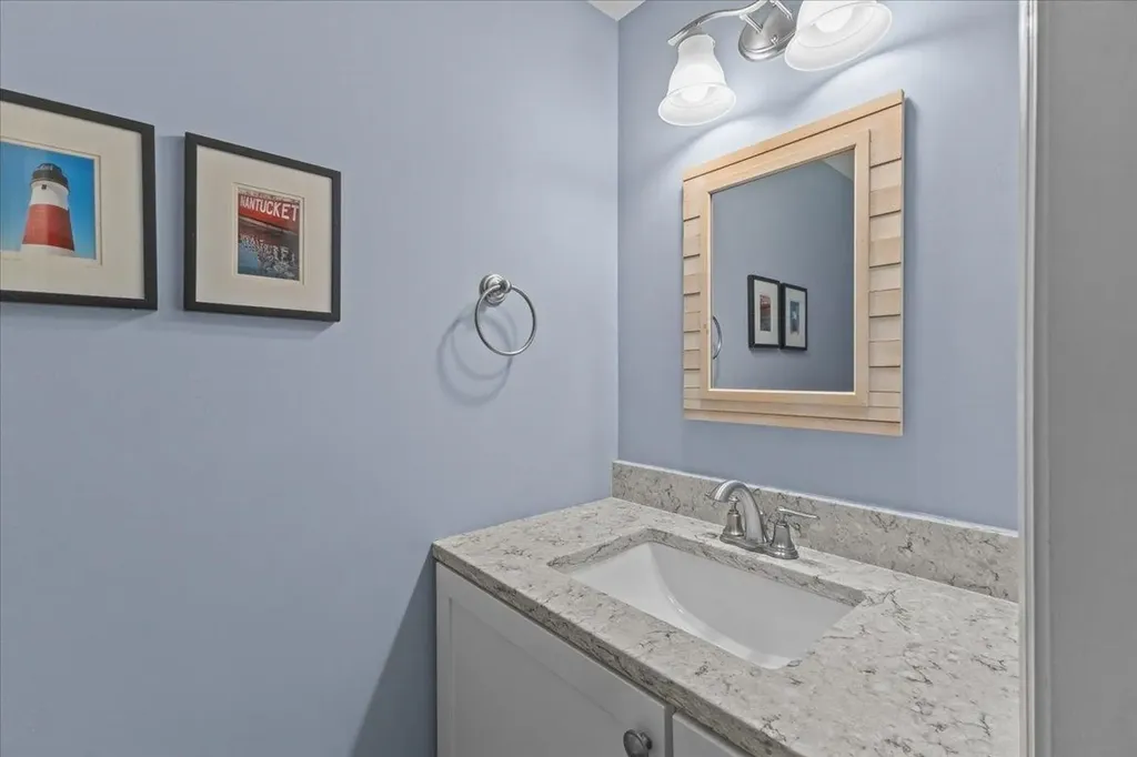 63 Partridge Hill Lane Colchester VT 05446