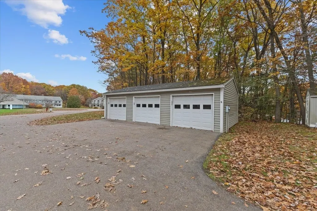 63 Partridge Hill Lane Colchester VT 05446