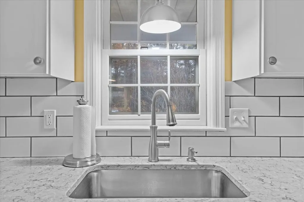 63 Partridge Hill Lane Colchester VT 05446