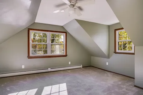 29 Greenwood Drive Nashua NH 03062