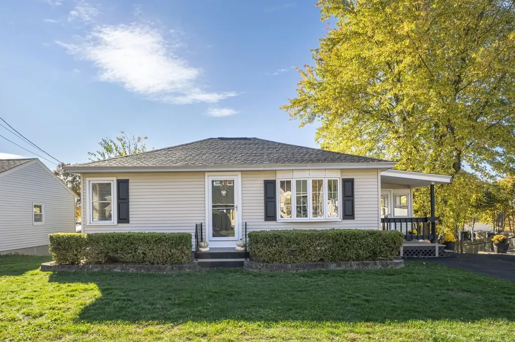 323 Seames Drive Manchester NH 03103