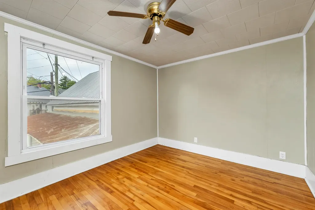 86 Main Street Ossipee NH 03814