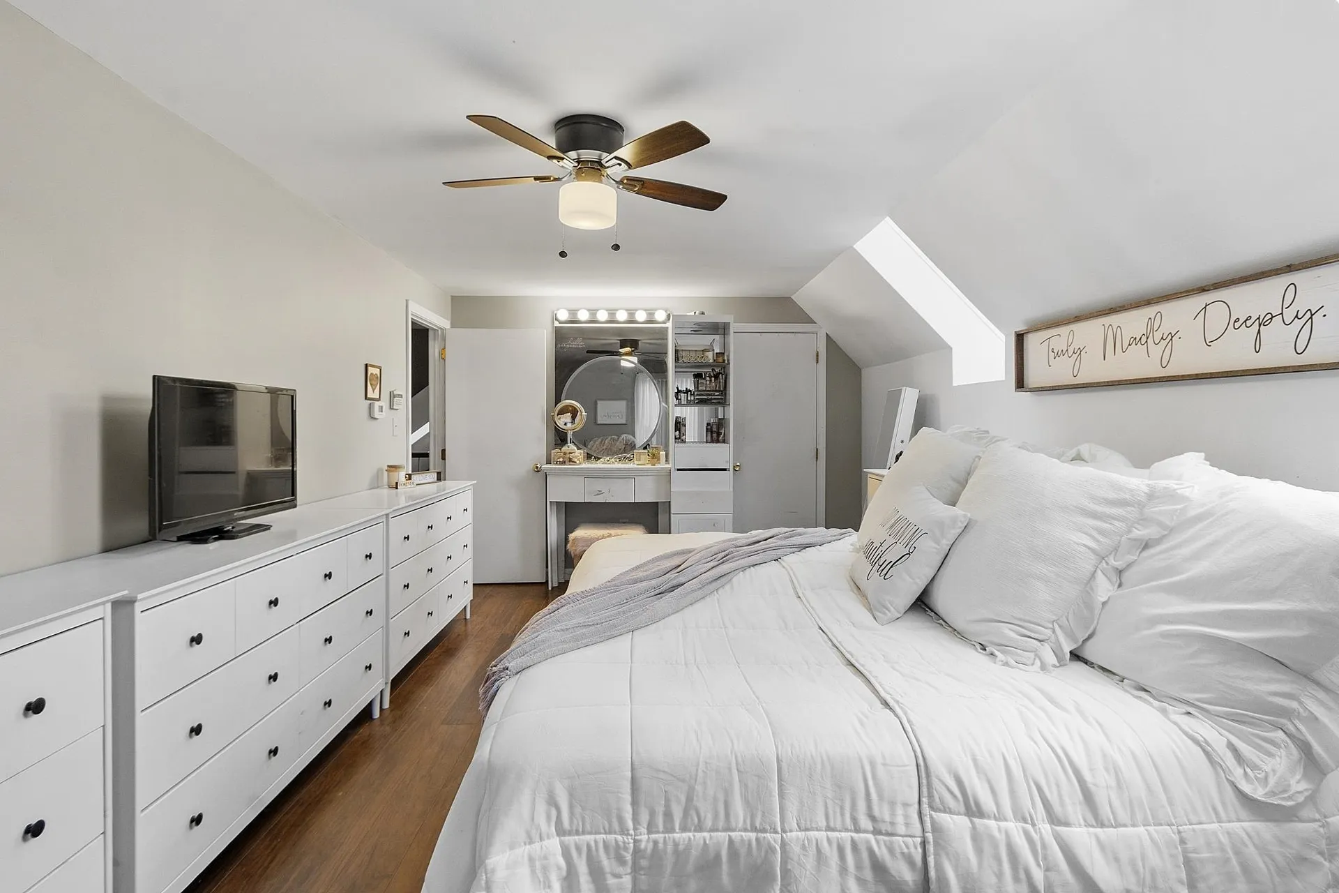 21 Teague Drive Salem NH 03079-1261