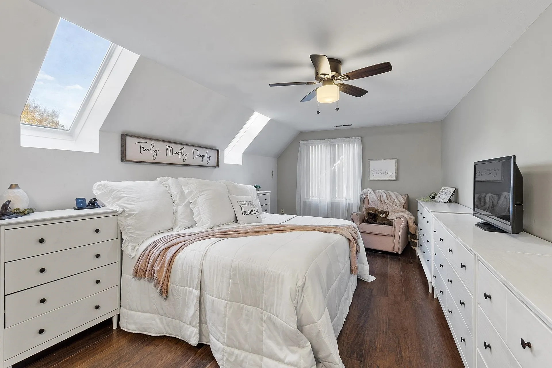 21 Teague Drive Salem NH 03079-1261