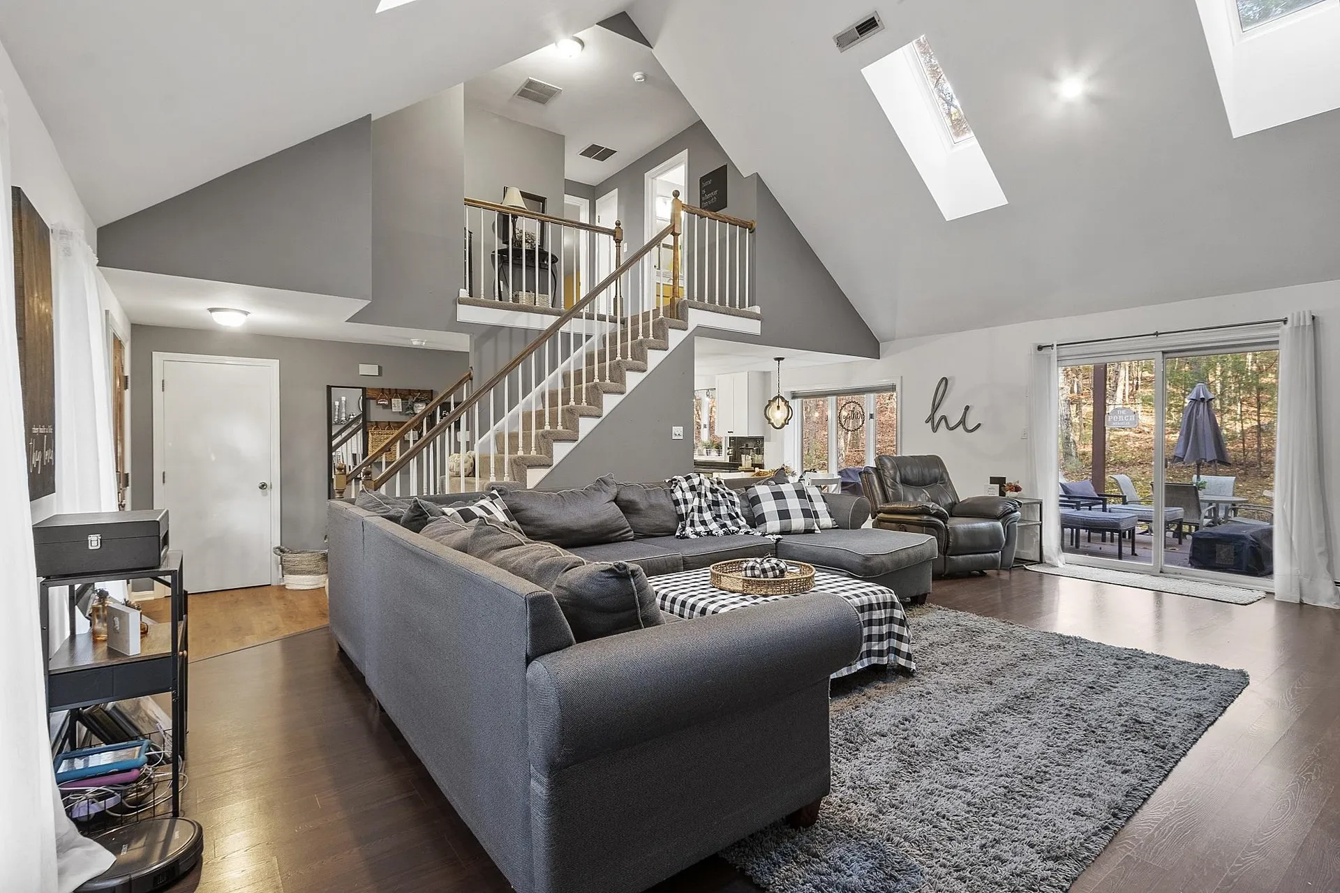 21 Teague Drive Salem NH 03079-1261