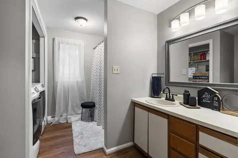 21 Teague Drive Salem NH 03079-1261