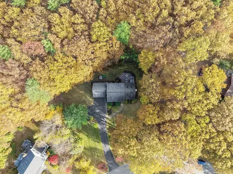 21 Teague Drive Salem NH 03079-1261