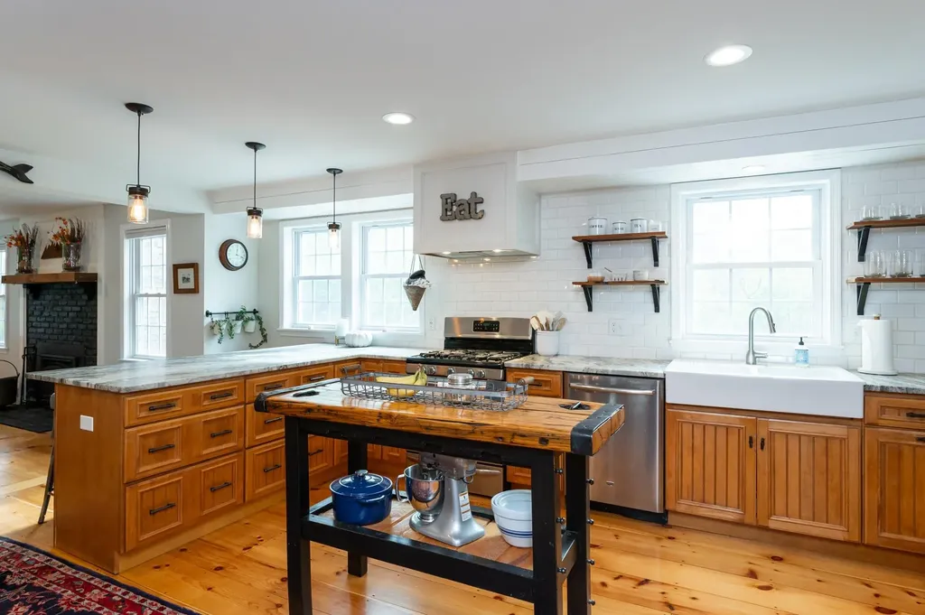 80 Christian Hill Road Amherst NH 03031