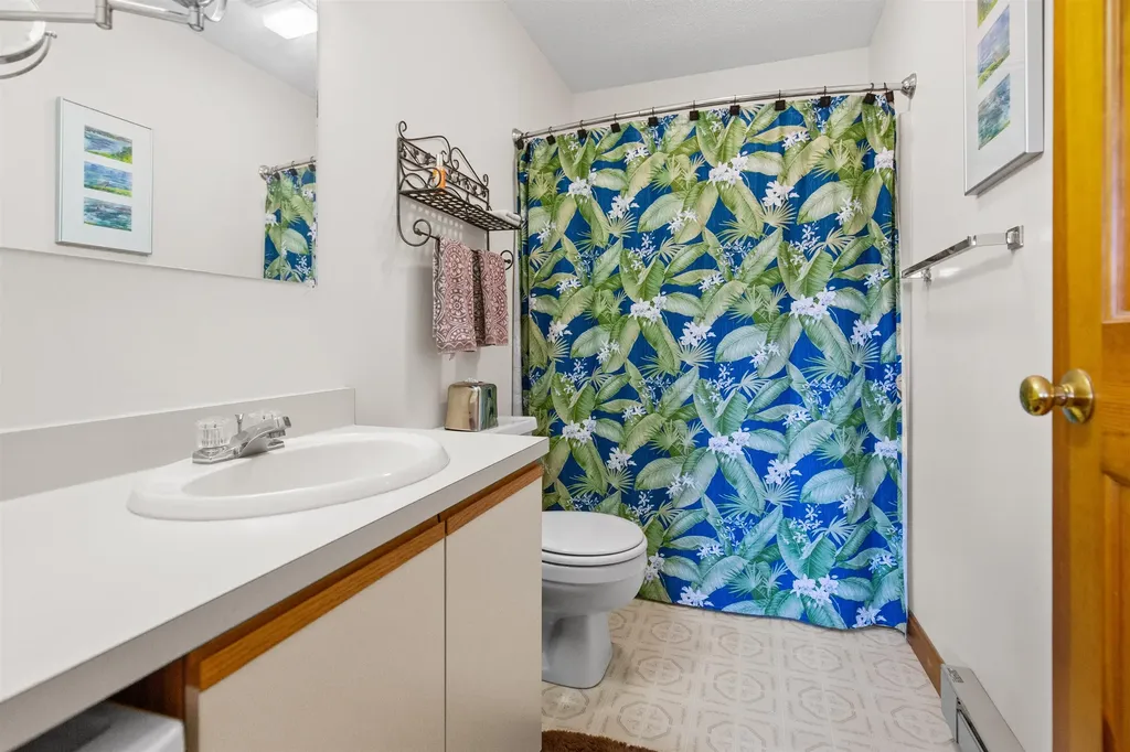 15 Tennis Lane Thornton NH 03223