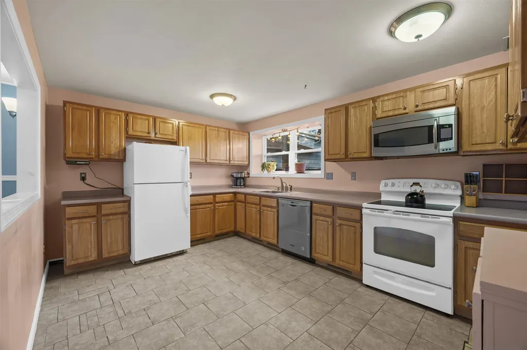 4 Tanglewood Drive Dover NH 03820