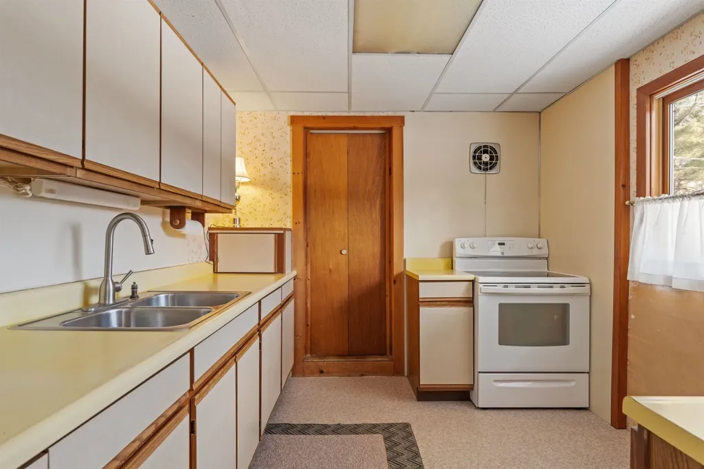 572 Wells Road Franconia NH 03580