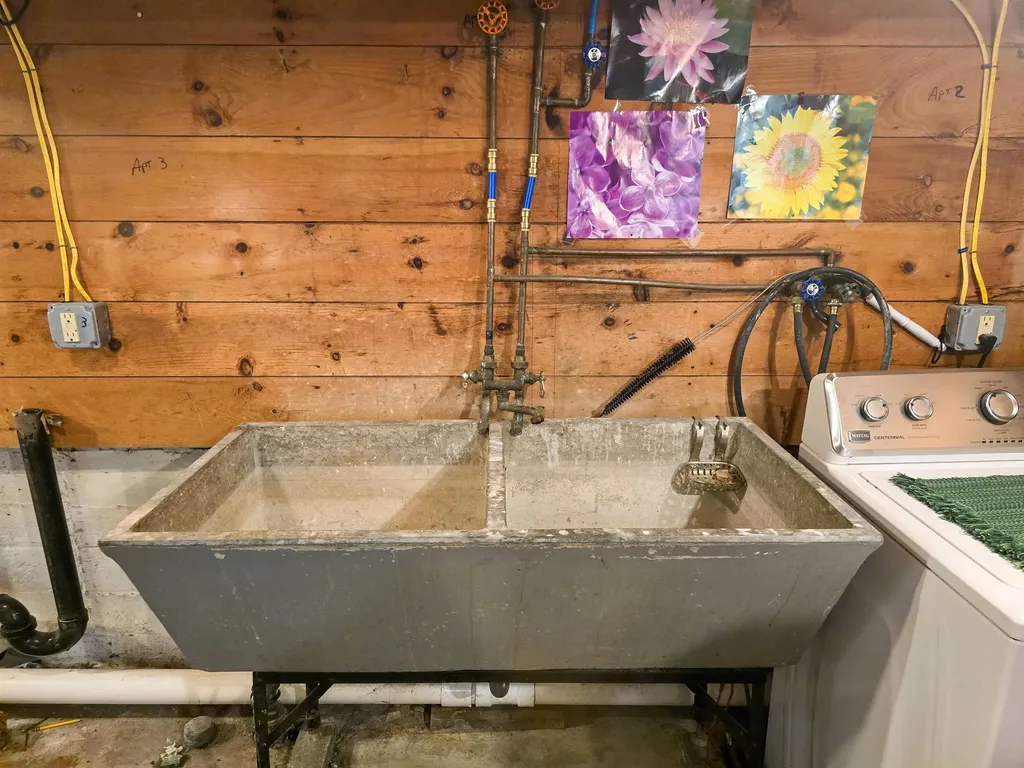 208 South Main Street St. Albans City VT 05478