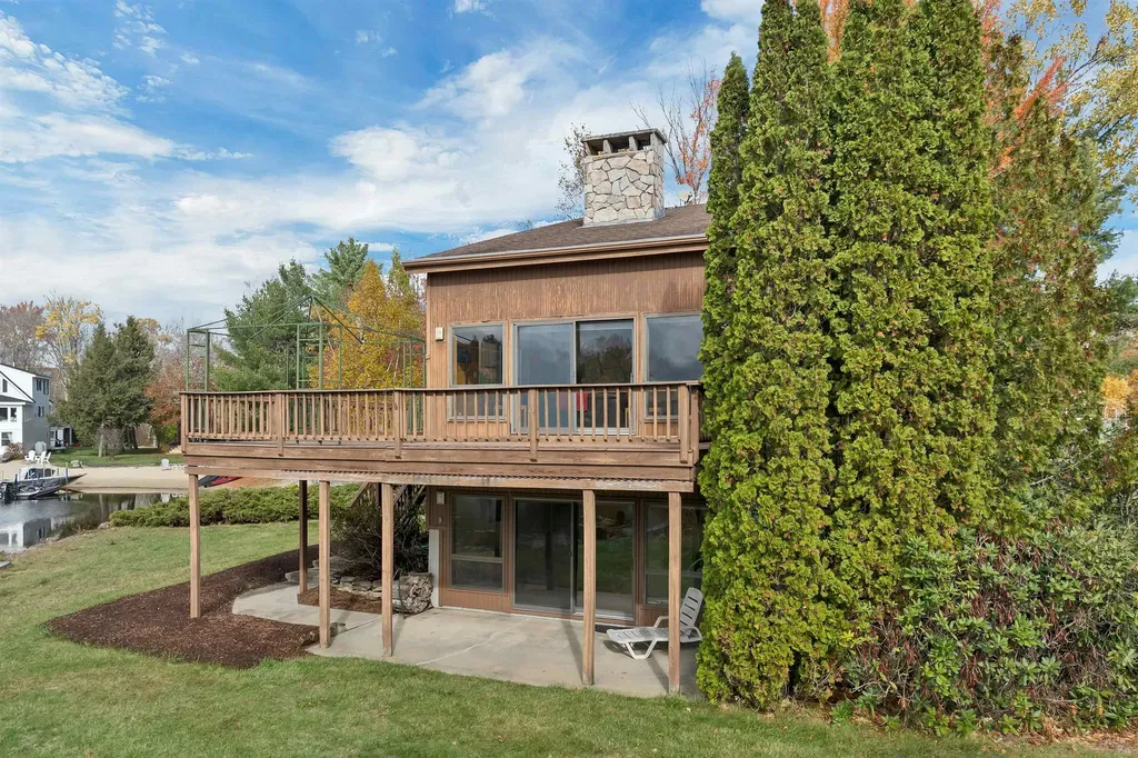 16 Myrtle Drive Moultonborough NH 03254