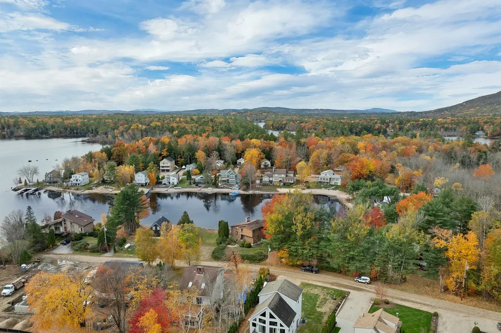 16 Myrtle Drive Moultonborough NH 03254