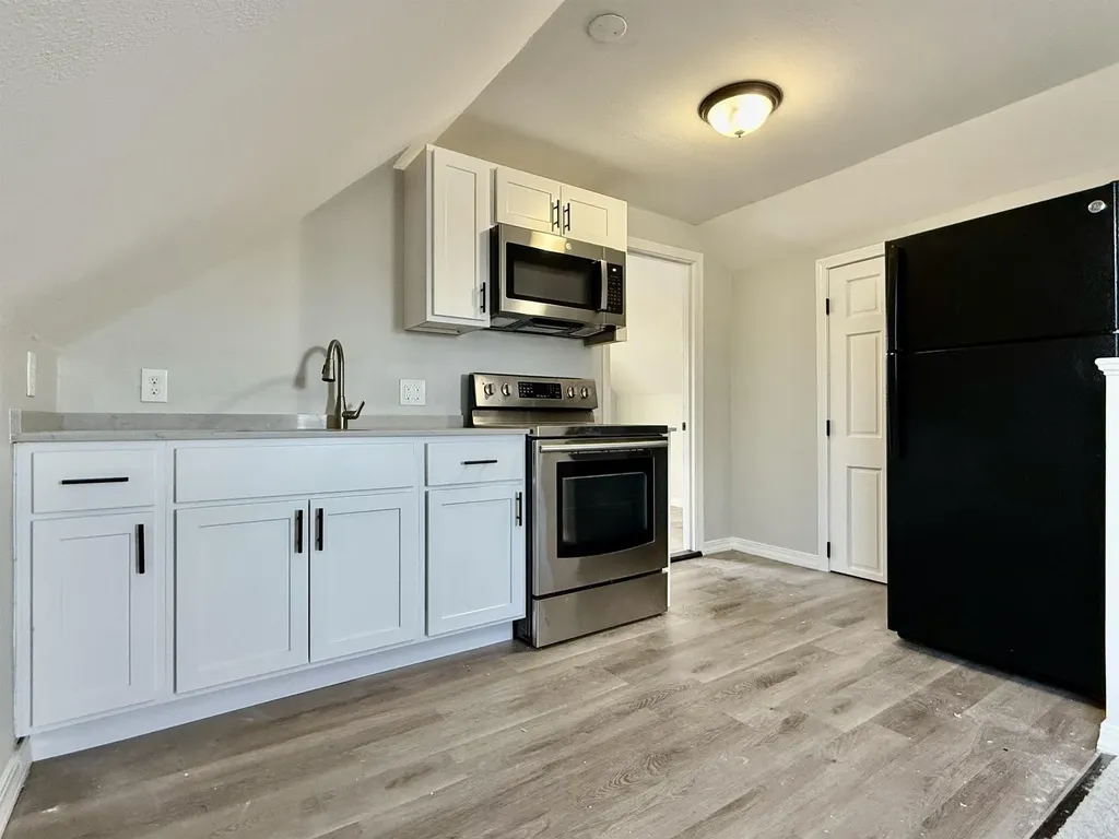 32 Pleasant Street Greenville NH 03048