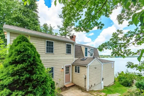 56 South Shore Road Salem NH 03079