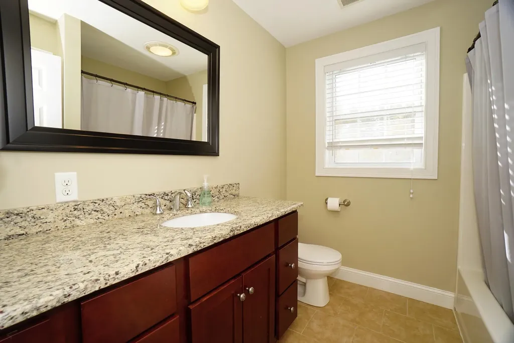 53 Pine Avenue Manchester NH 03103