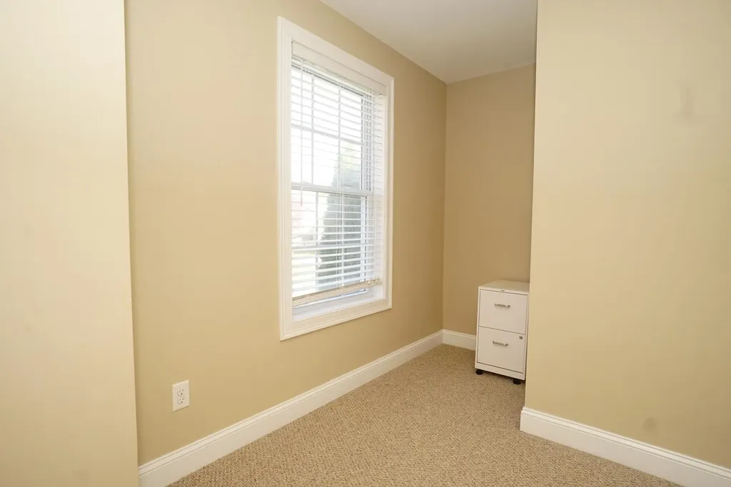 53 Pine Avenue Manchester NH 03103