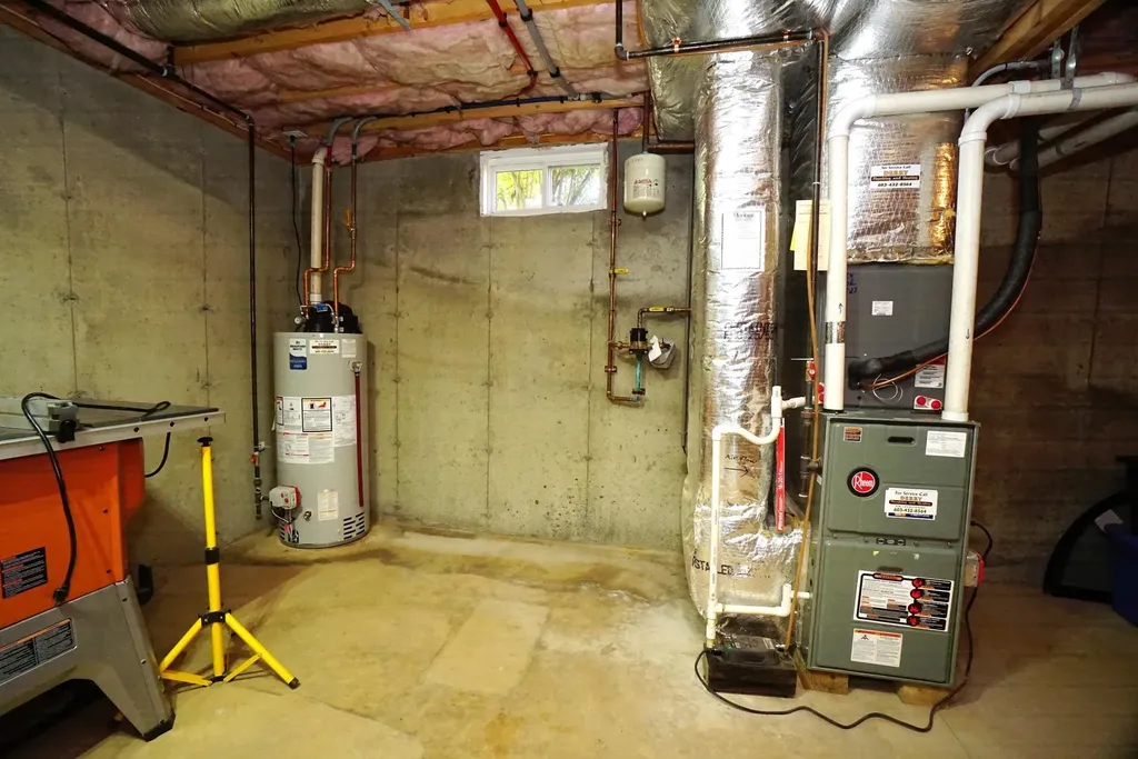 53 Pine Avenue Manchester NH 03103