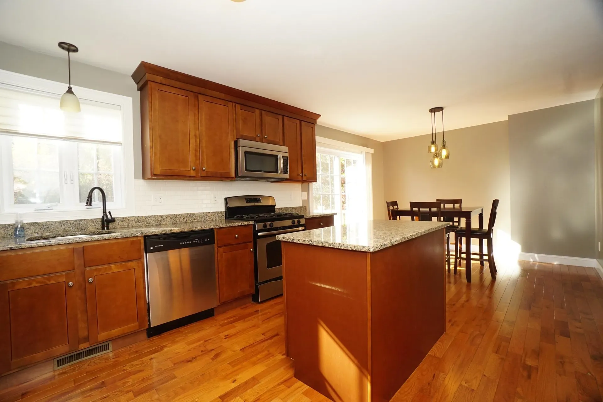 53 Pine Avenue Manchester NH 03103