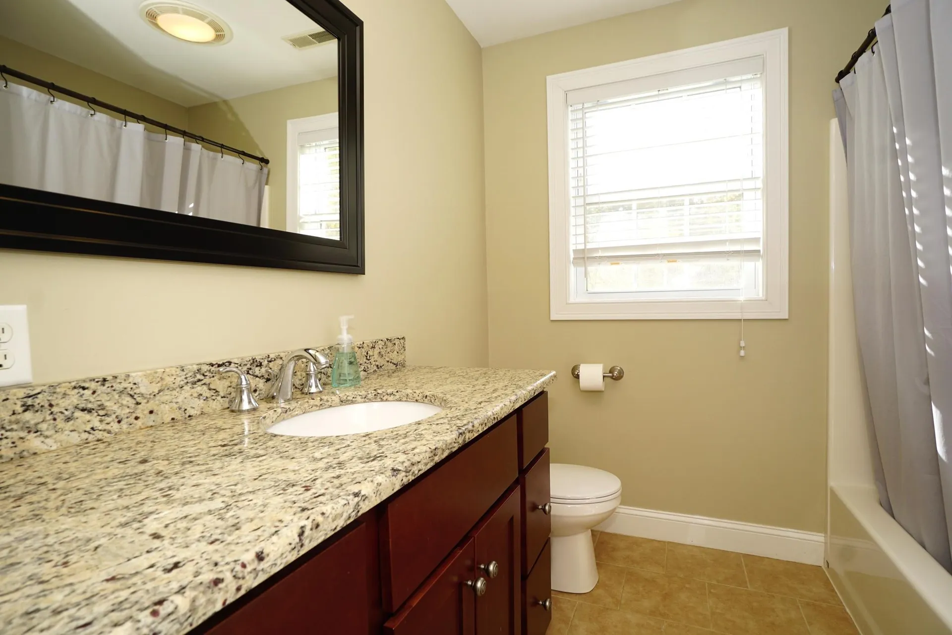 53 Pine Avenue Manchester NH 03103