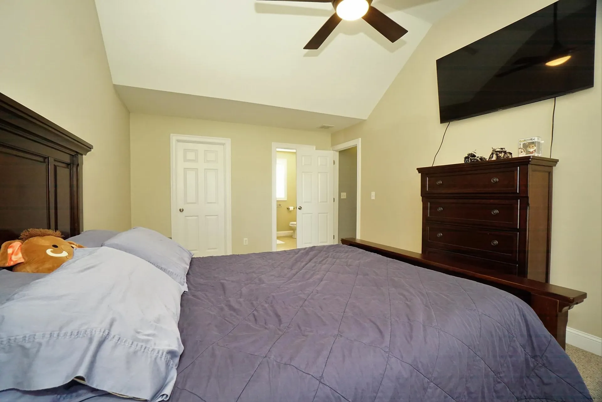 53 Pine Avenue Manchester NH 03103