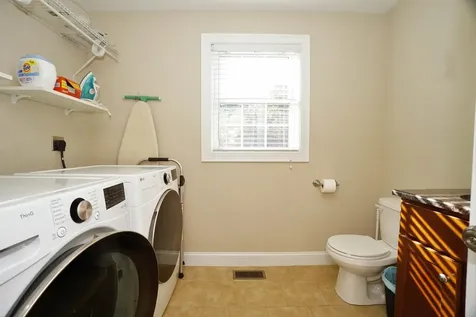 53 Pine Avenue Manchester NH 03103