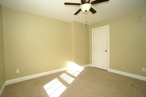 53 Pine Avenue Manchester NH 03103