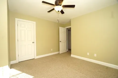 53 Pine Avenue Manchester NH 03103