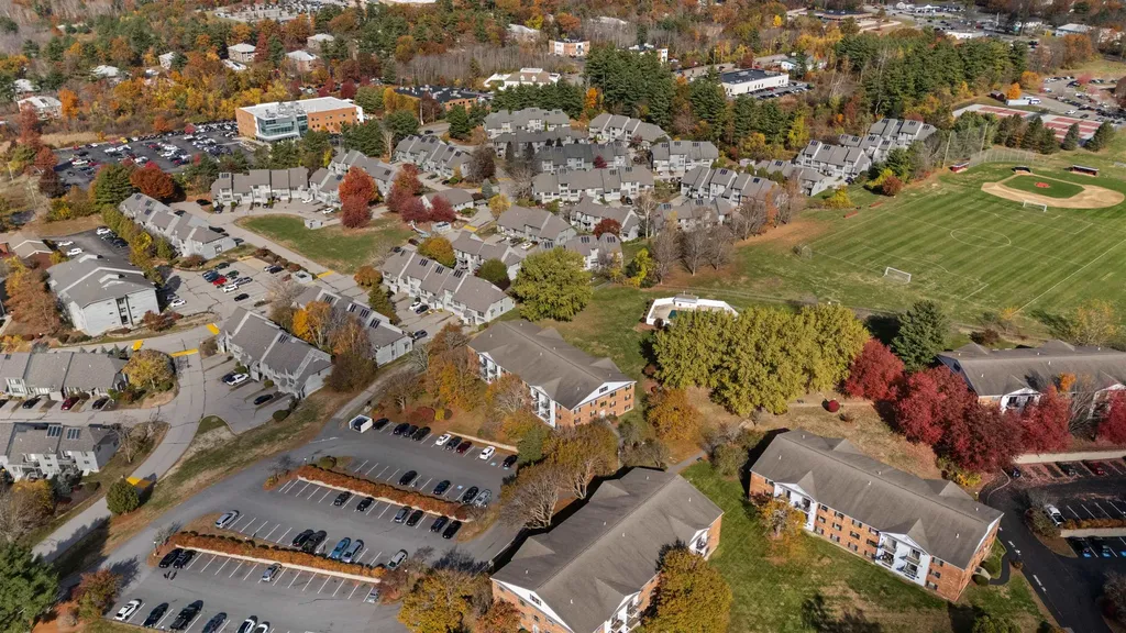 2 Bristol Court Derry NH 03038