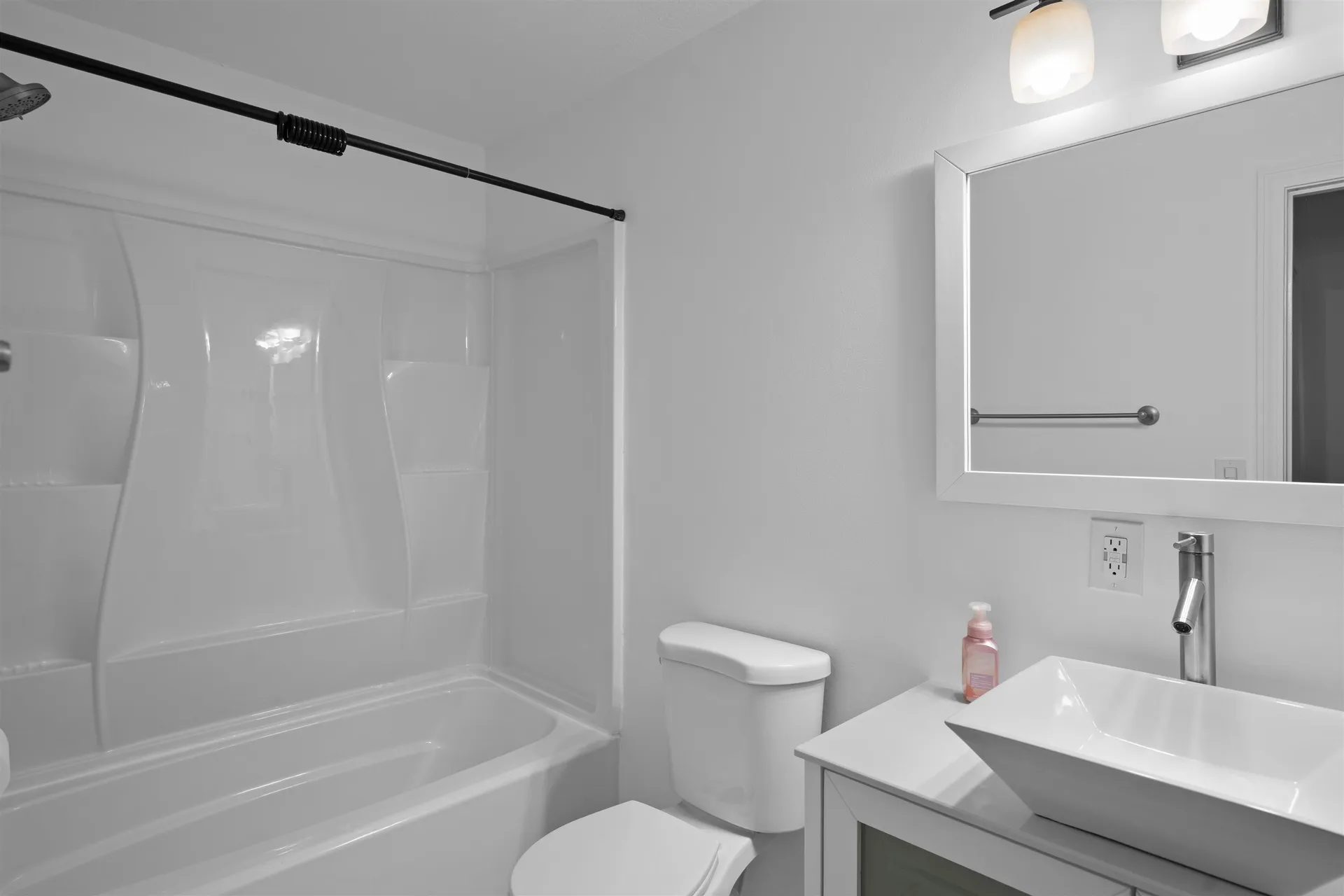 2 Bristol Court Derry NH 03038