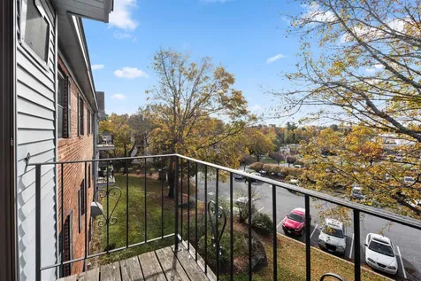 2 Bristol Court Derry NH 03038