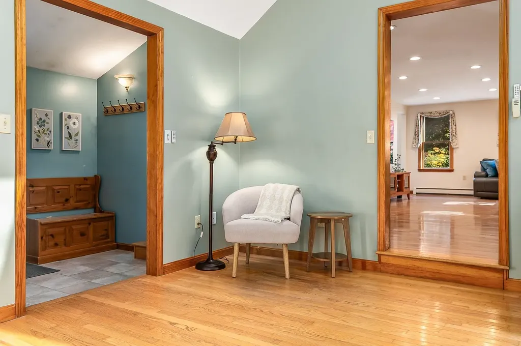 20 Peabody Drive Brentwood NH 03833