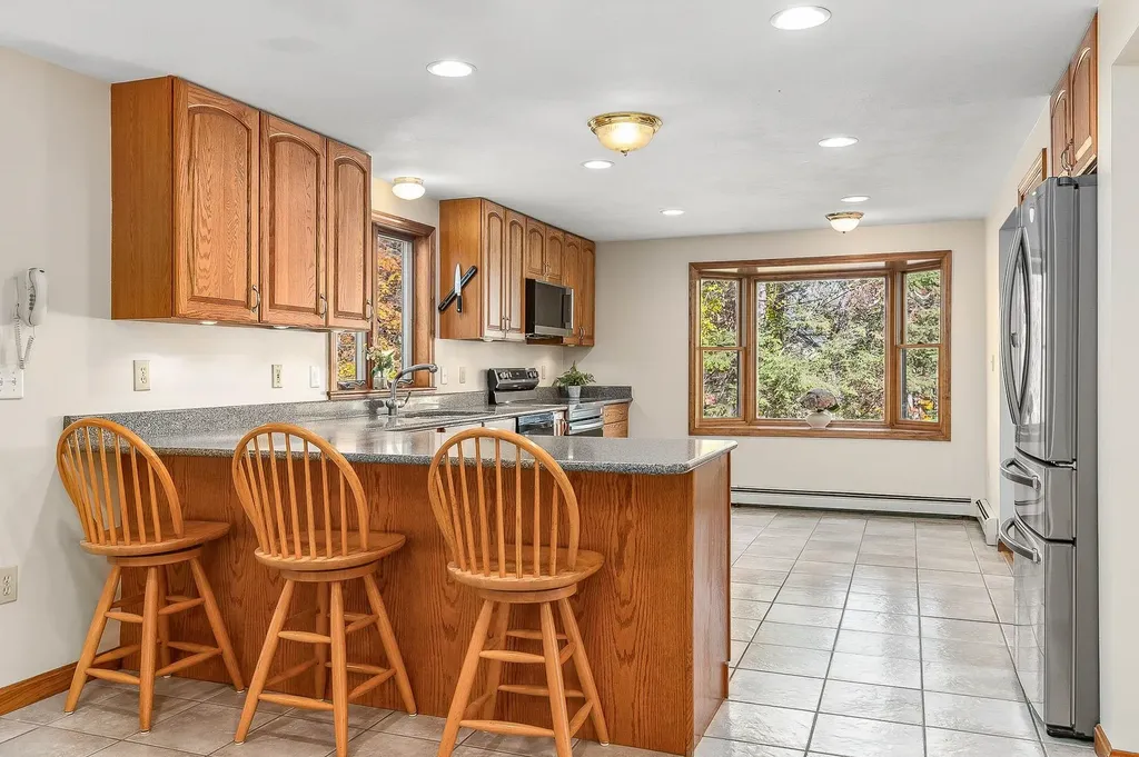 20 Peabody Drive Brentwood NH 03833