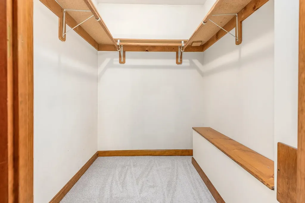 20 Peabody Drive Brentwood NH 03833