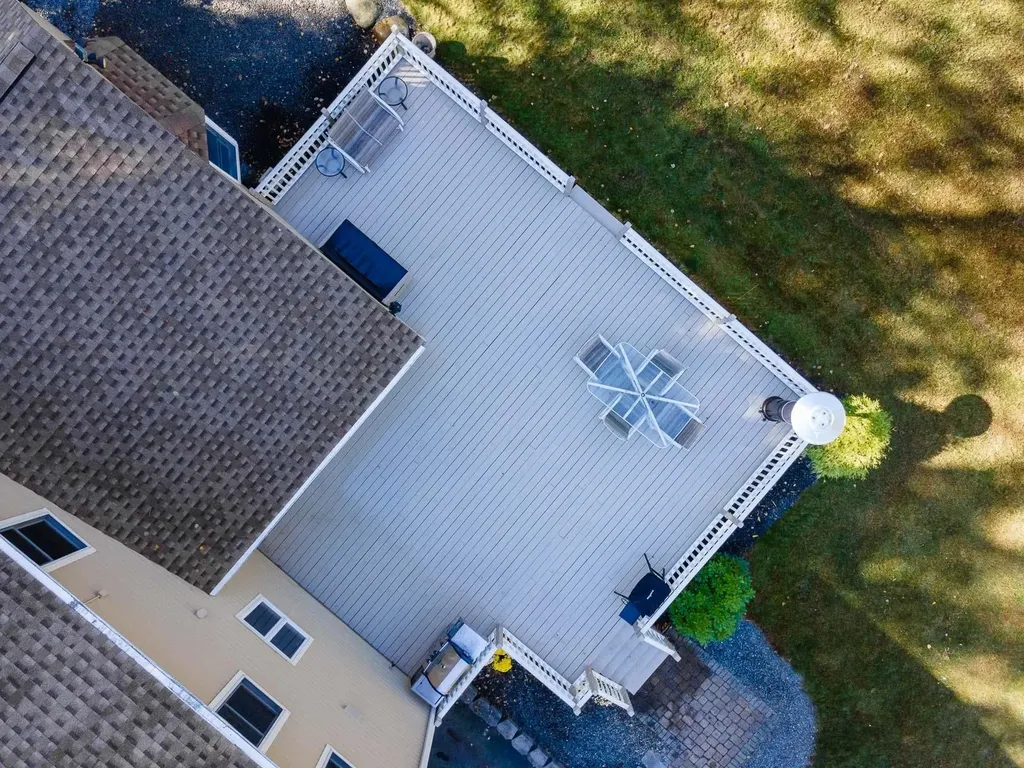 20 Peabody Drive Brentwood NH 03833