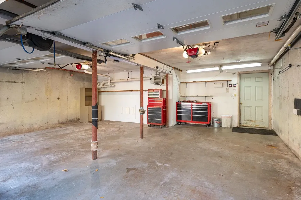 20 Peabody Drive Brentwood NH 03833